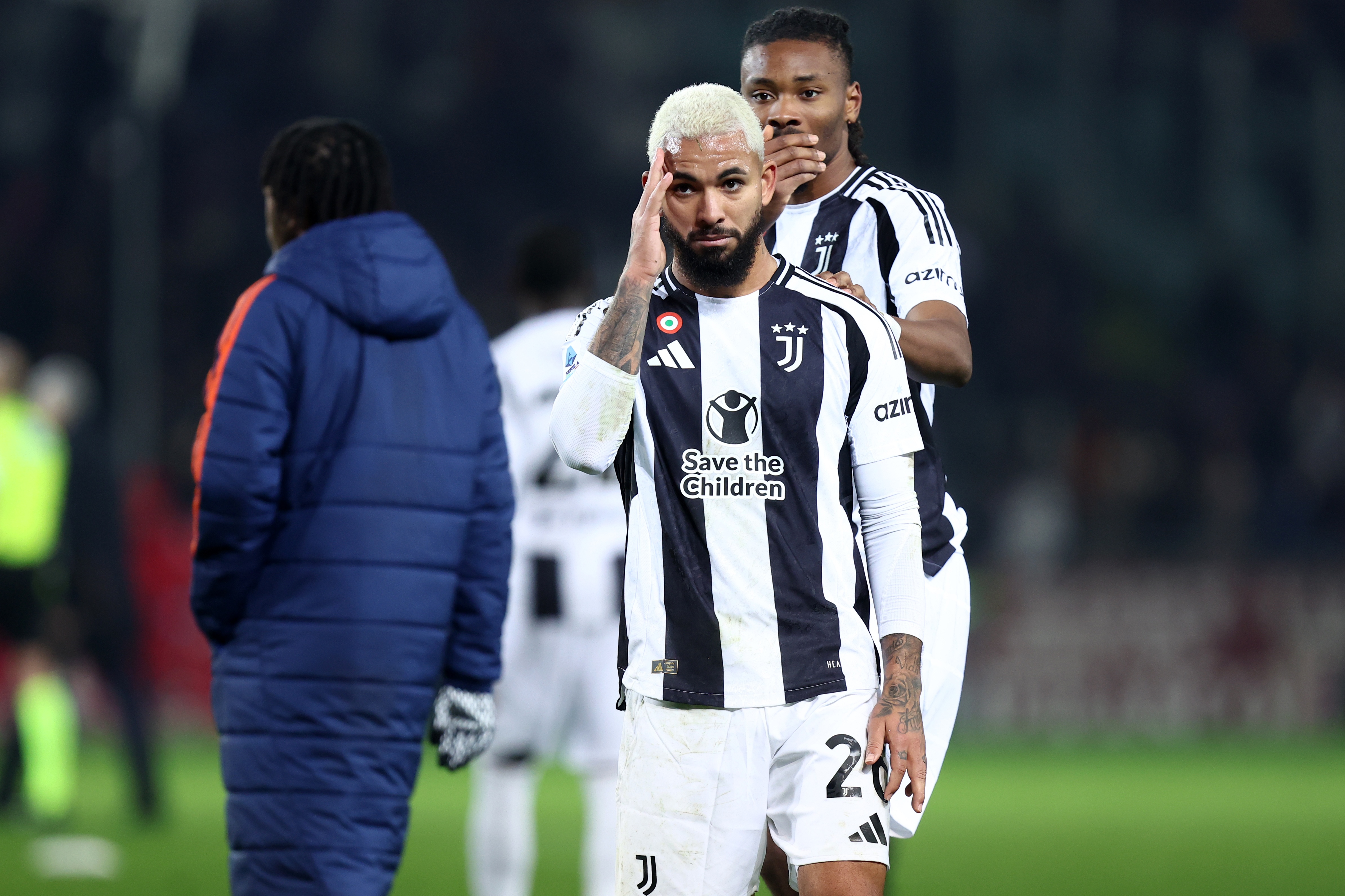 米体：道格拉斯-路易斯离队腾出925万欧薪资空间，尤文会给穆阿尼