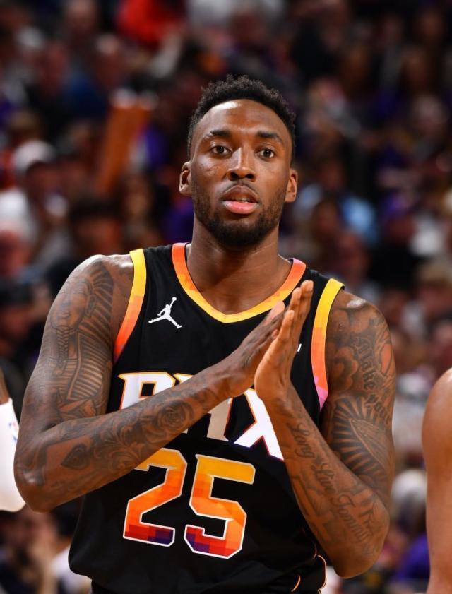 2200万前锋直接裁！太阳清理空间+省钱超千万