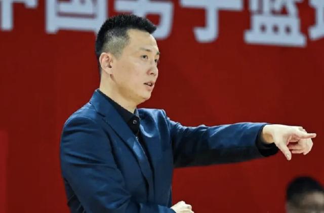 星空体育app下载-卢伟：北京虽缺兵少将但阵容深厚；队伍非常团结这一点很重要